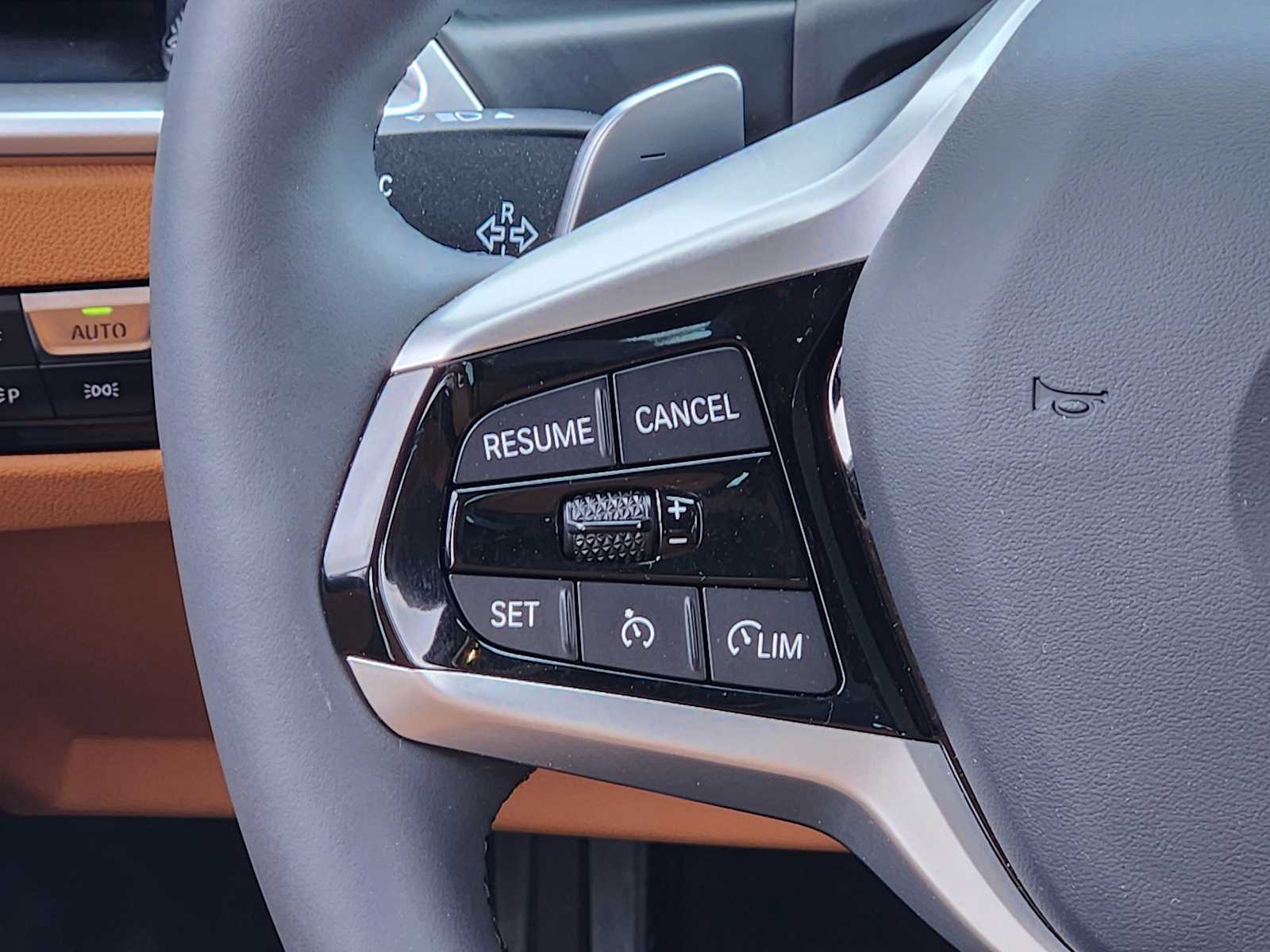 Thumbnail: 2025 BMW 3 Series - 32