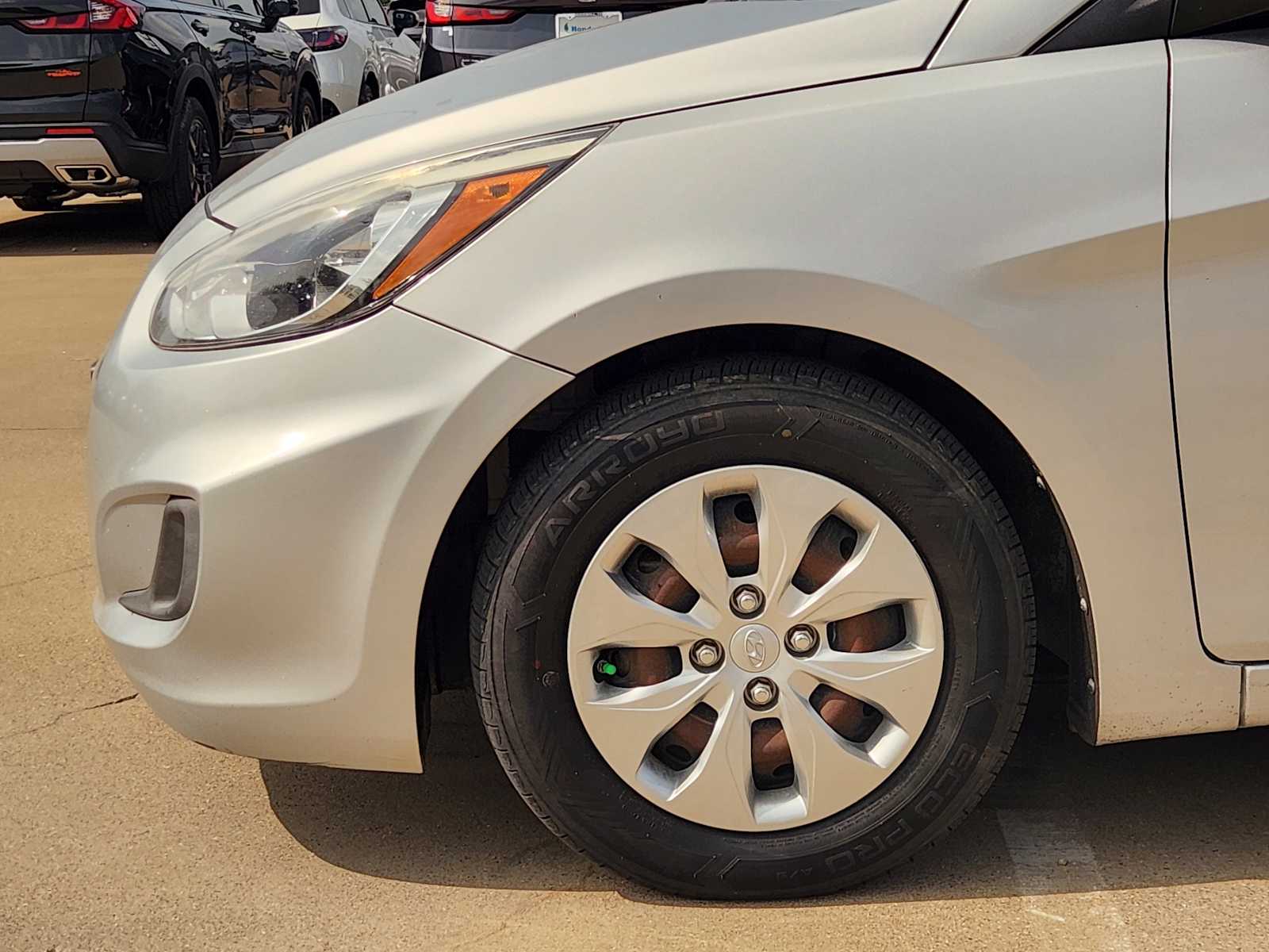 Thumbnail: 2017 Hyundai Accent - 8