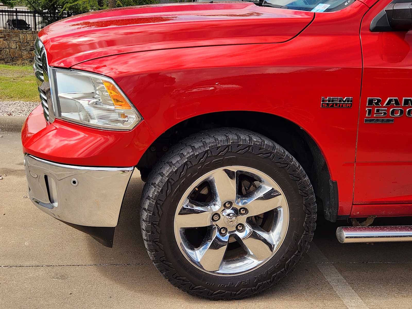 Thumbnail: 2019 RAM 1500 Classic - 10