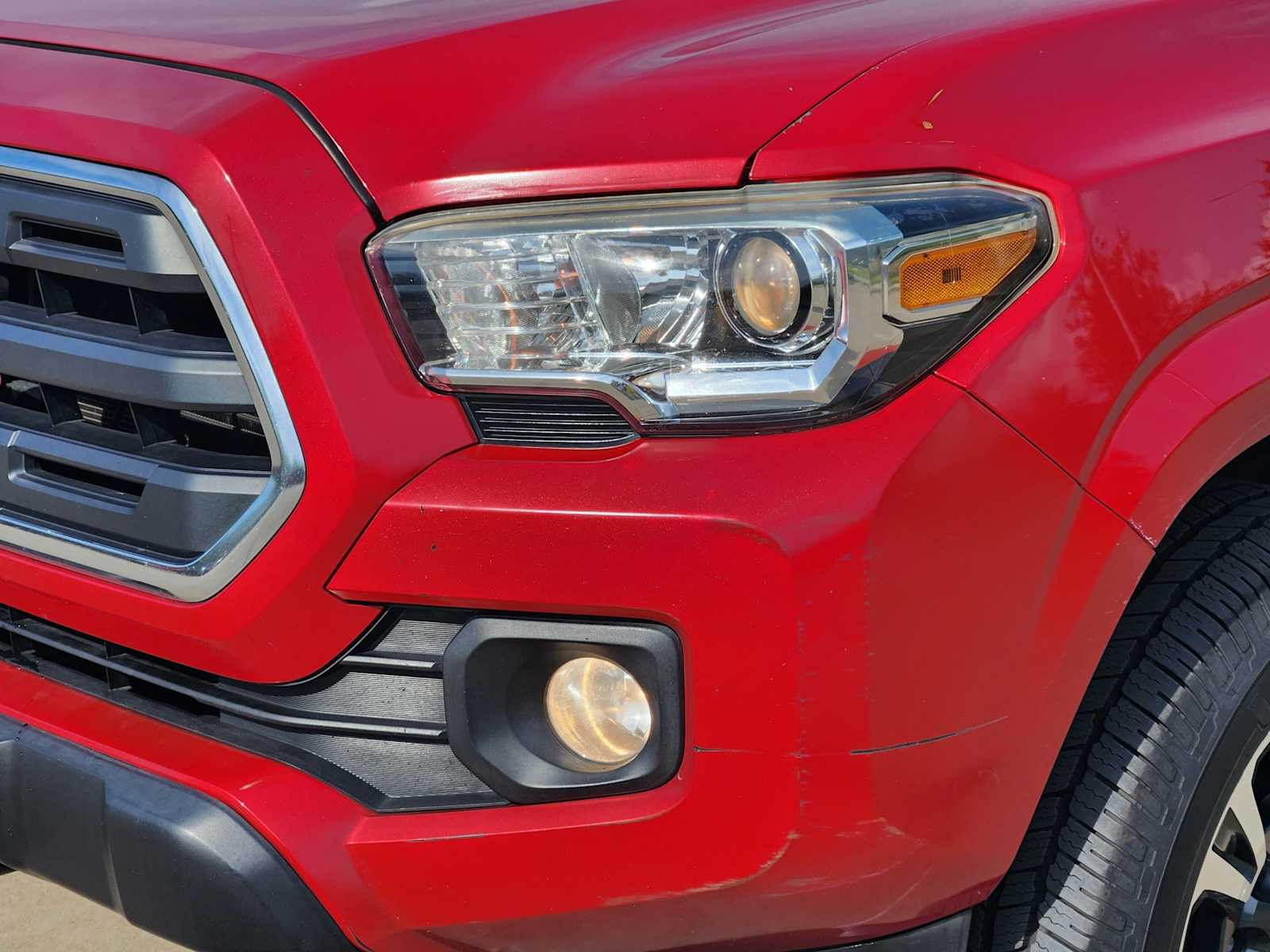 Thumbnail: 2016 Toyota Tacoma - 23