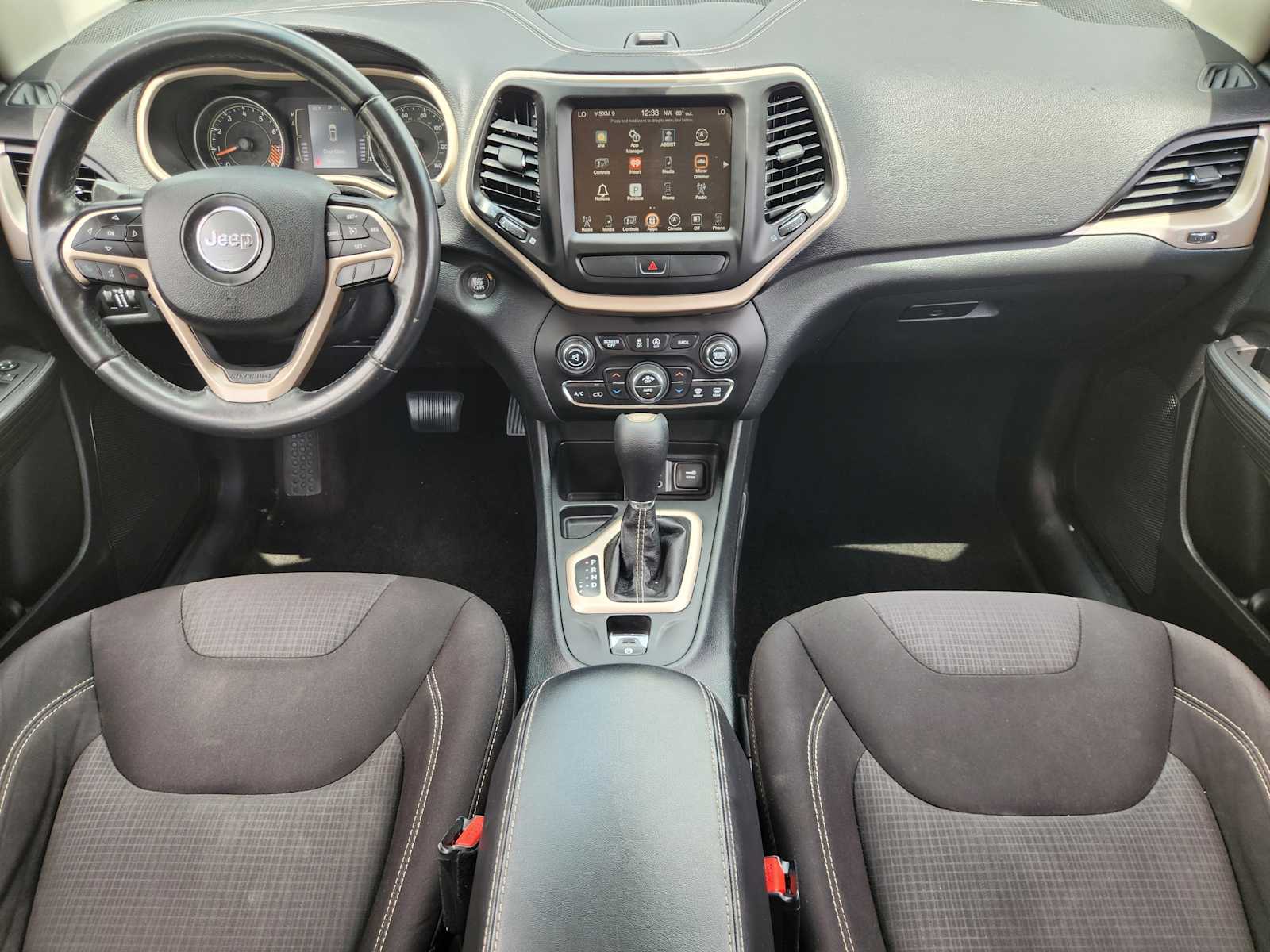 Thumbnail: 2015 Jeep Cherokee - 10