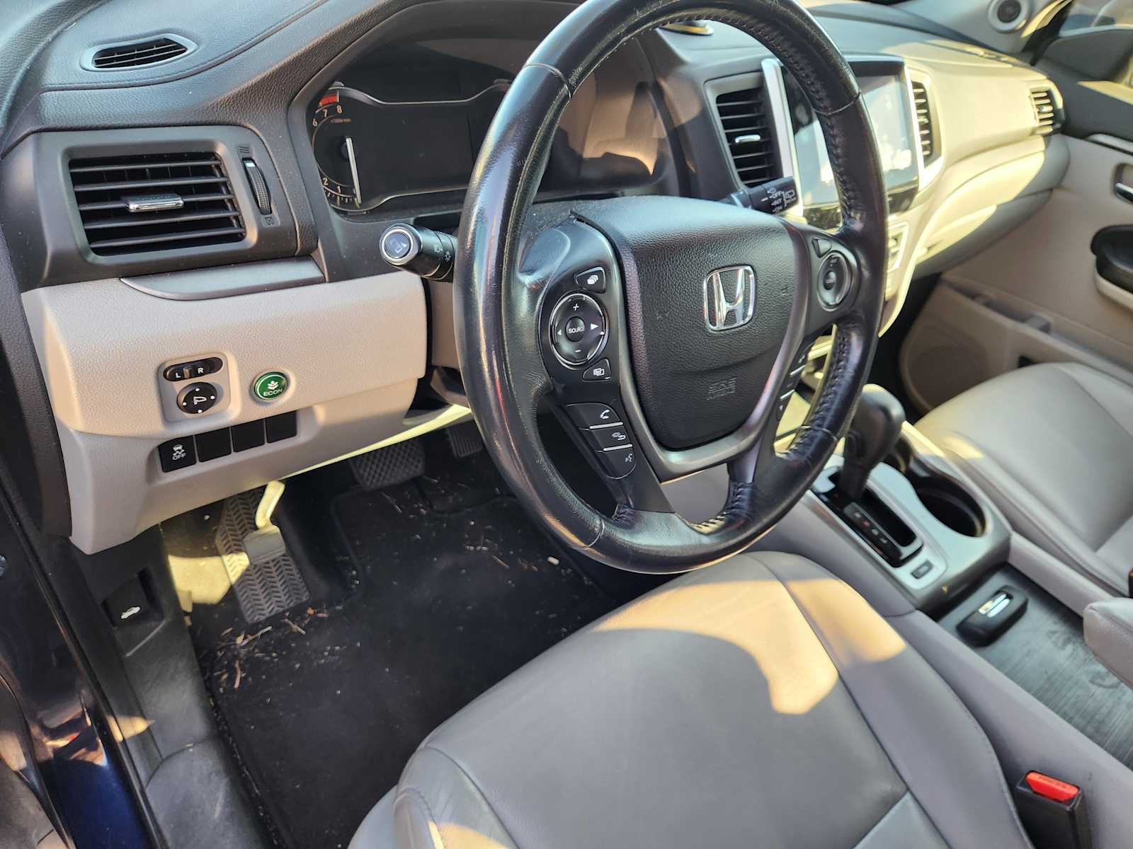 Thumbnail: 2016 Honda Pilot - 8