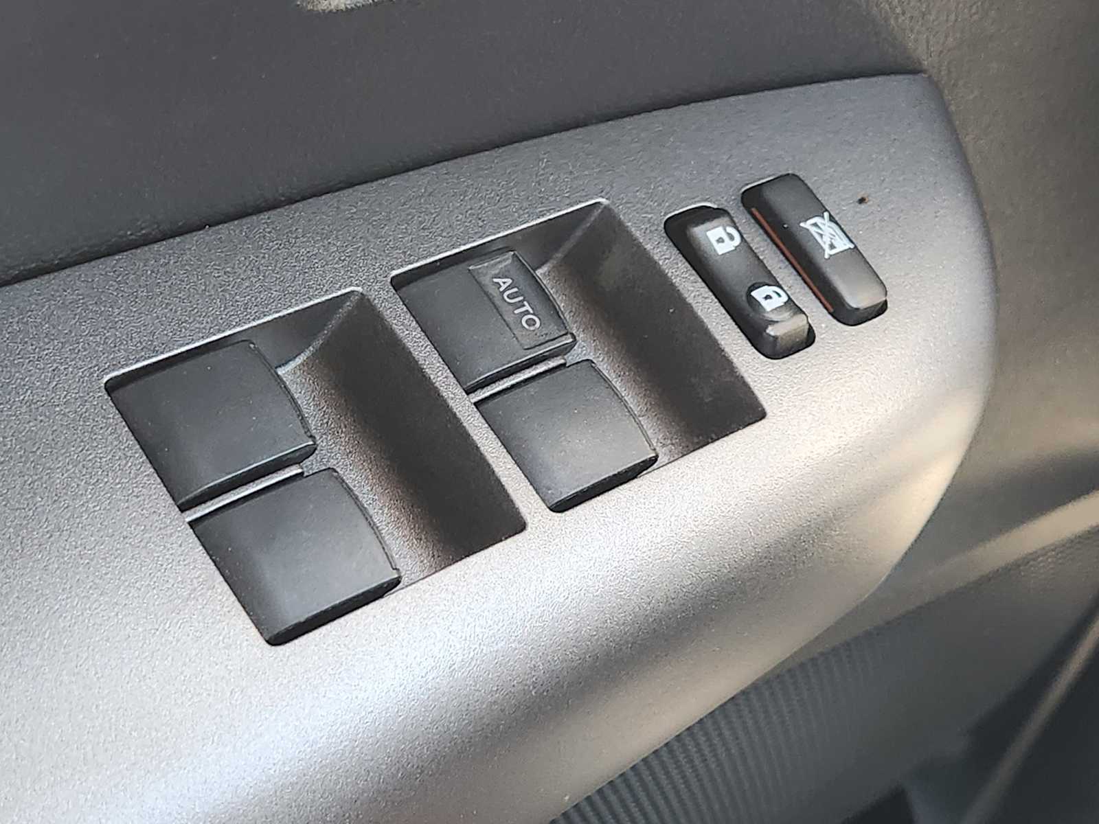 Thumbnail: 2011 Toyota Tundra - 29