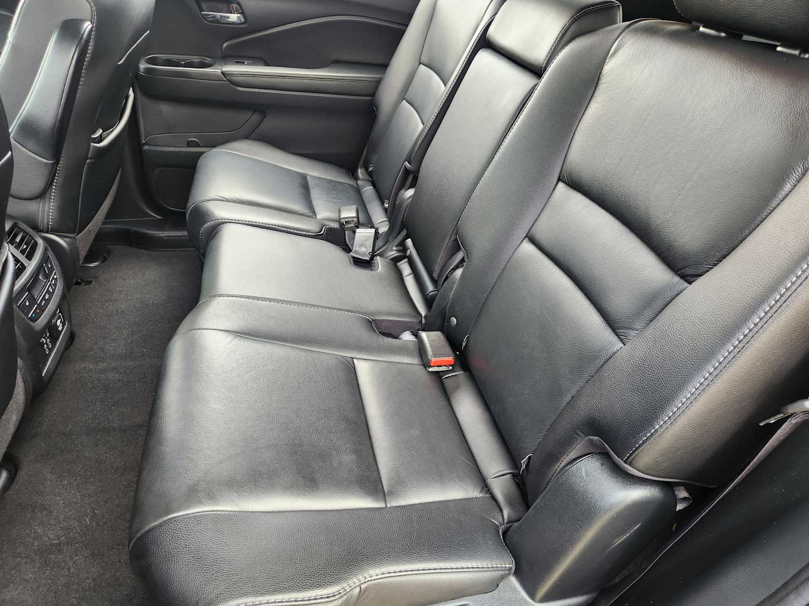 Thumbnail: 2020 Honda Pilot - 13