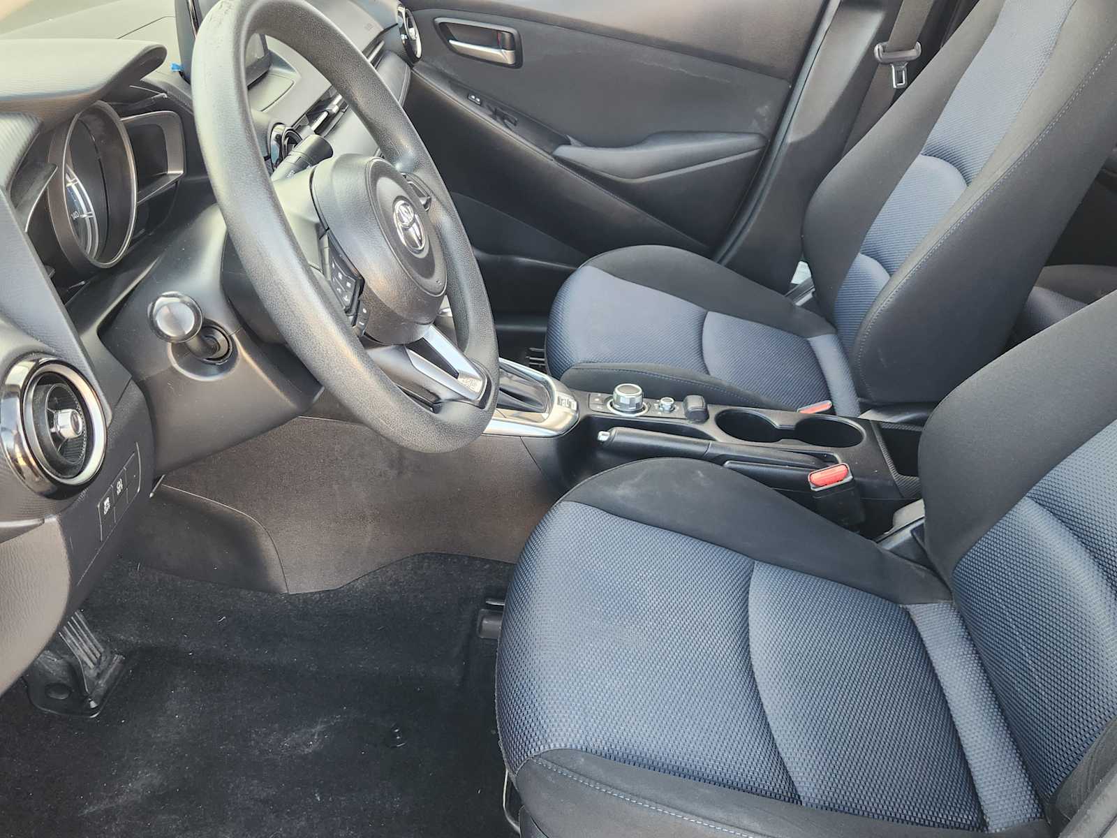 Thumbnail: 2019 Toyota Yaris - 11