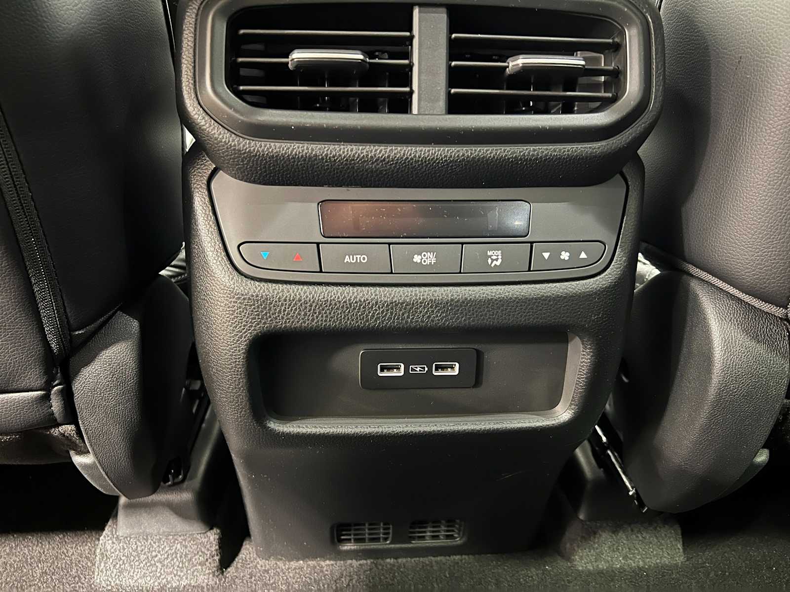 Thumbnail: 2025 Honda Pilot - 30