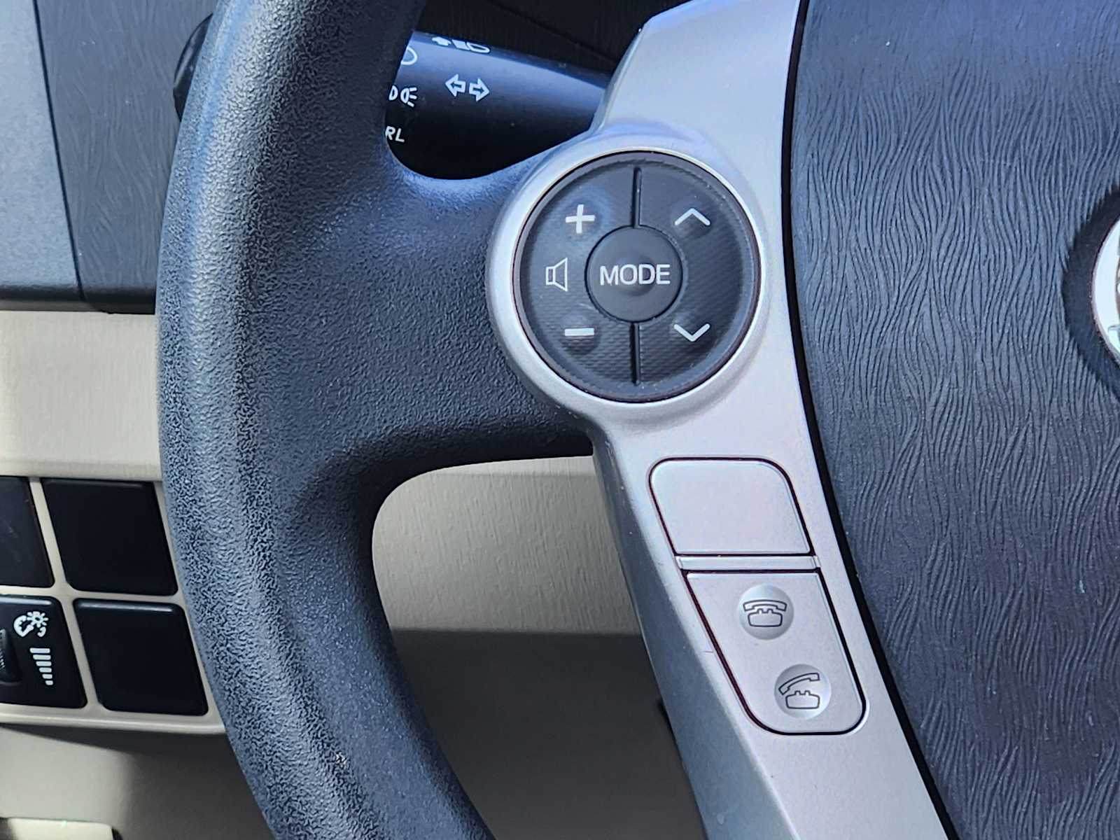 Thumbnail: 2013 Toyota Prius - 31