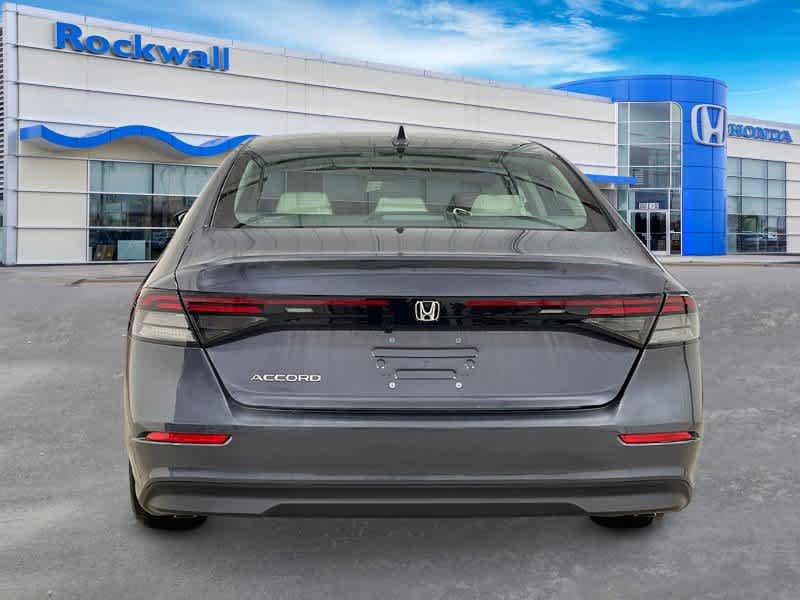 2025 Honda Accord LX photo 4