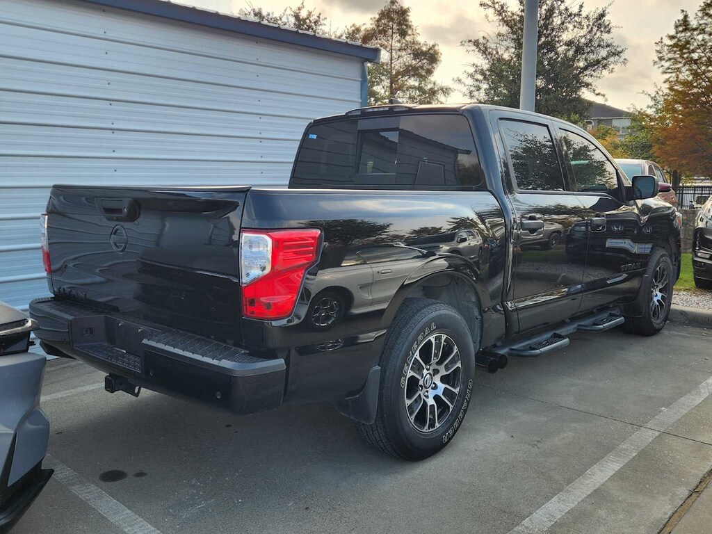 Used 2022 Nissan Titan SV Truck Crew Cab