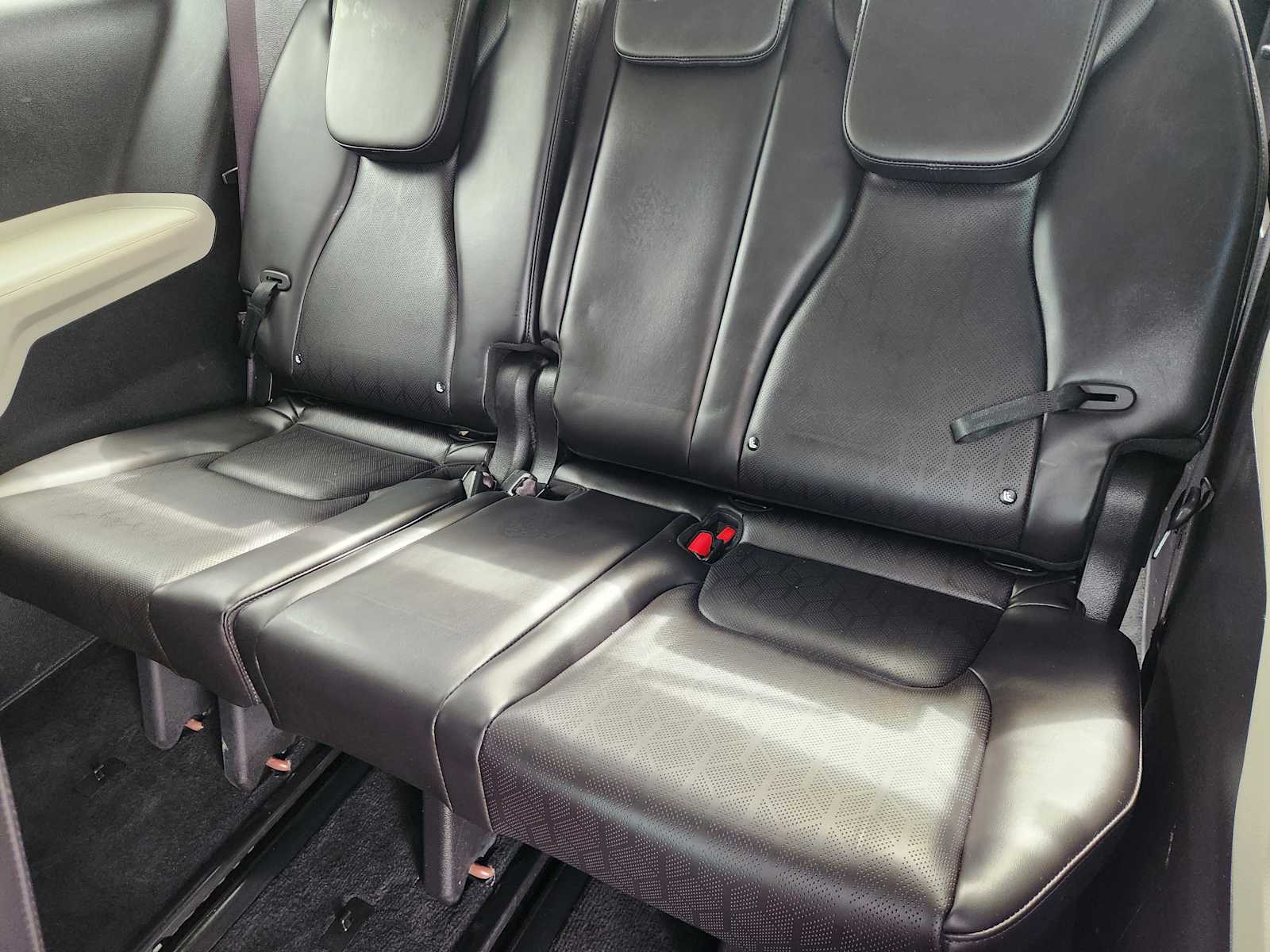 Thumbnail: 2024 Kia Carnival - 14