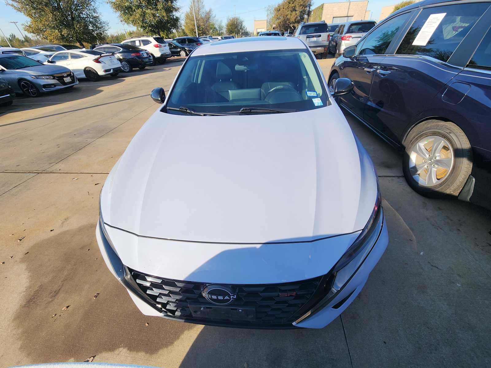 2024 Nissan Altima 2.5 SR photo 2