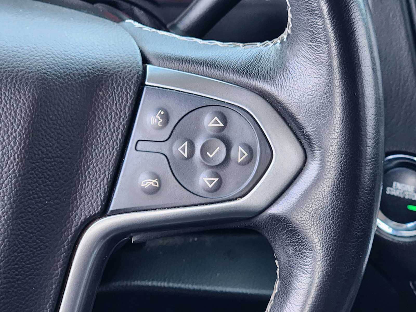 Thumbnail: 2020 Chevrolet Suburban - 32