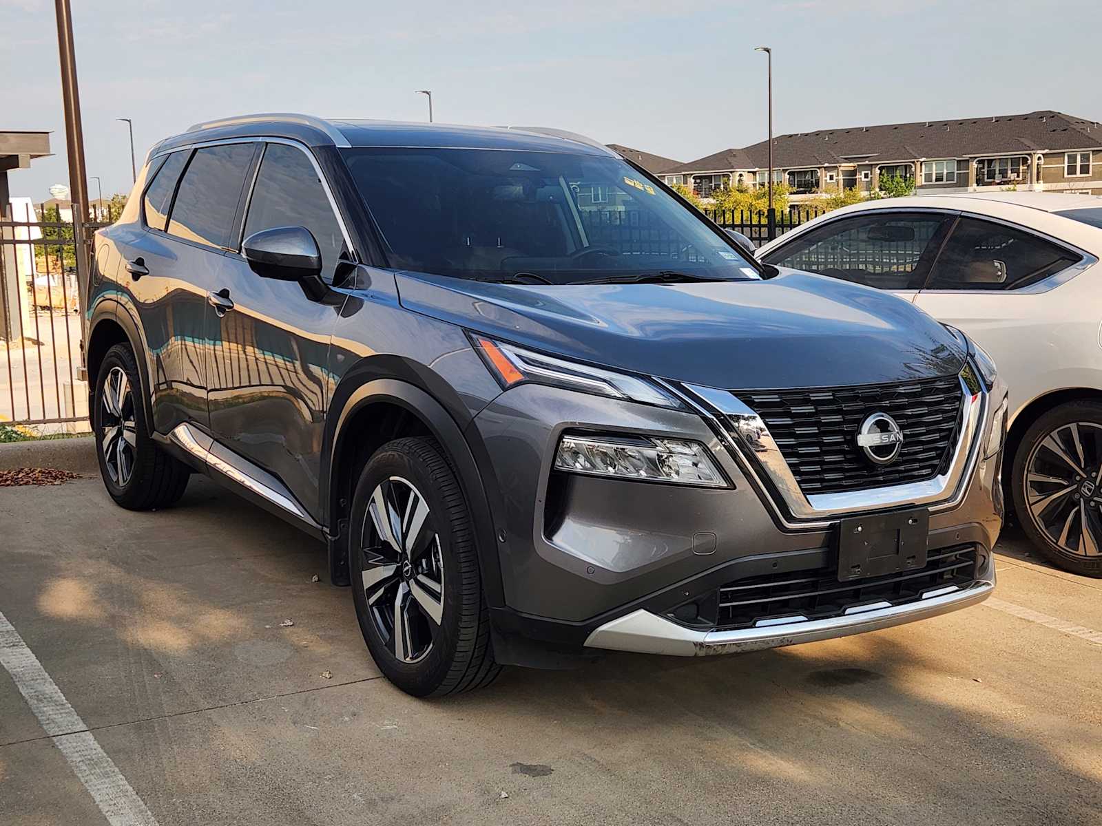Thumbnail: 2023 Nissan Rogue - 3