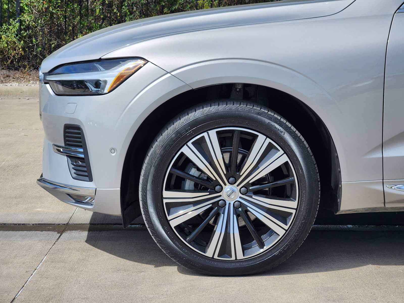 Thumbnail: 2023 Volvo XC60 - 8