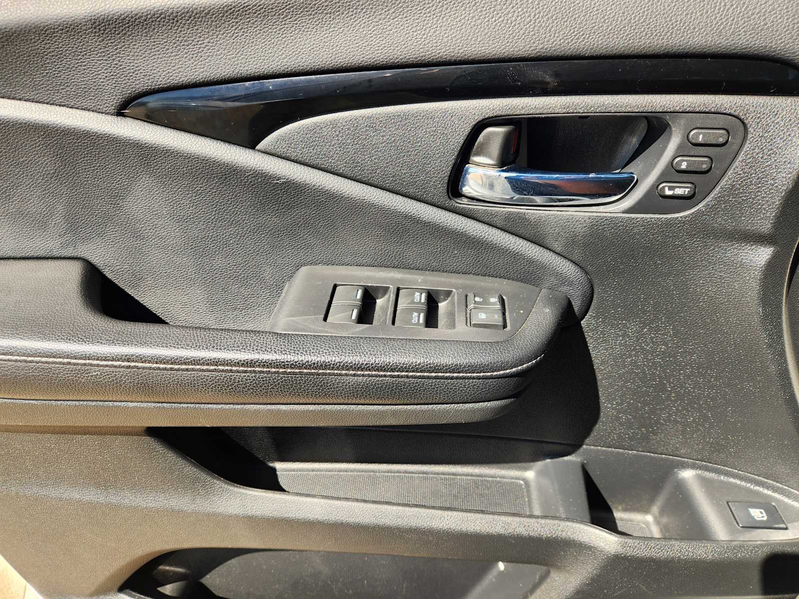 Thumbnail: 2019 Honda Ridgeline - 29