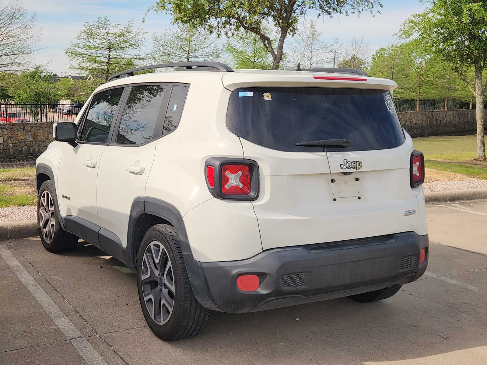 Thumbnail: 2015 Jeep Renegade - 6