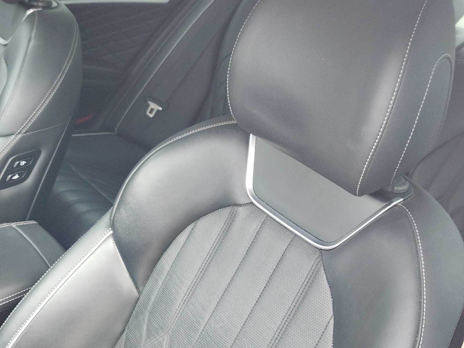 Thumbnail: 2021 Genesis G70 - 23