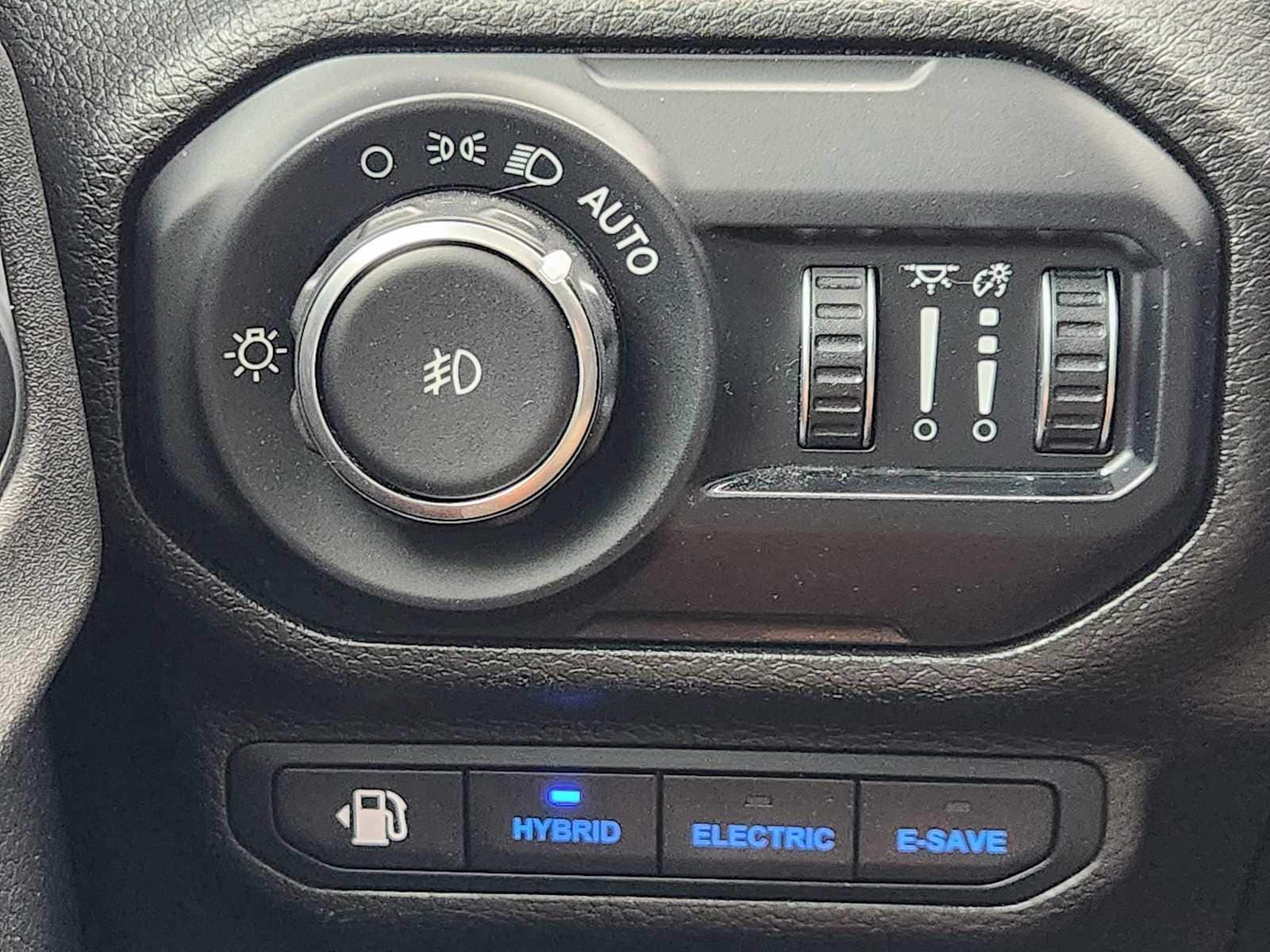 Thumbnail: 2022 Jeep Wrangler - 27