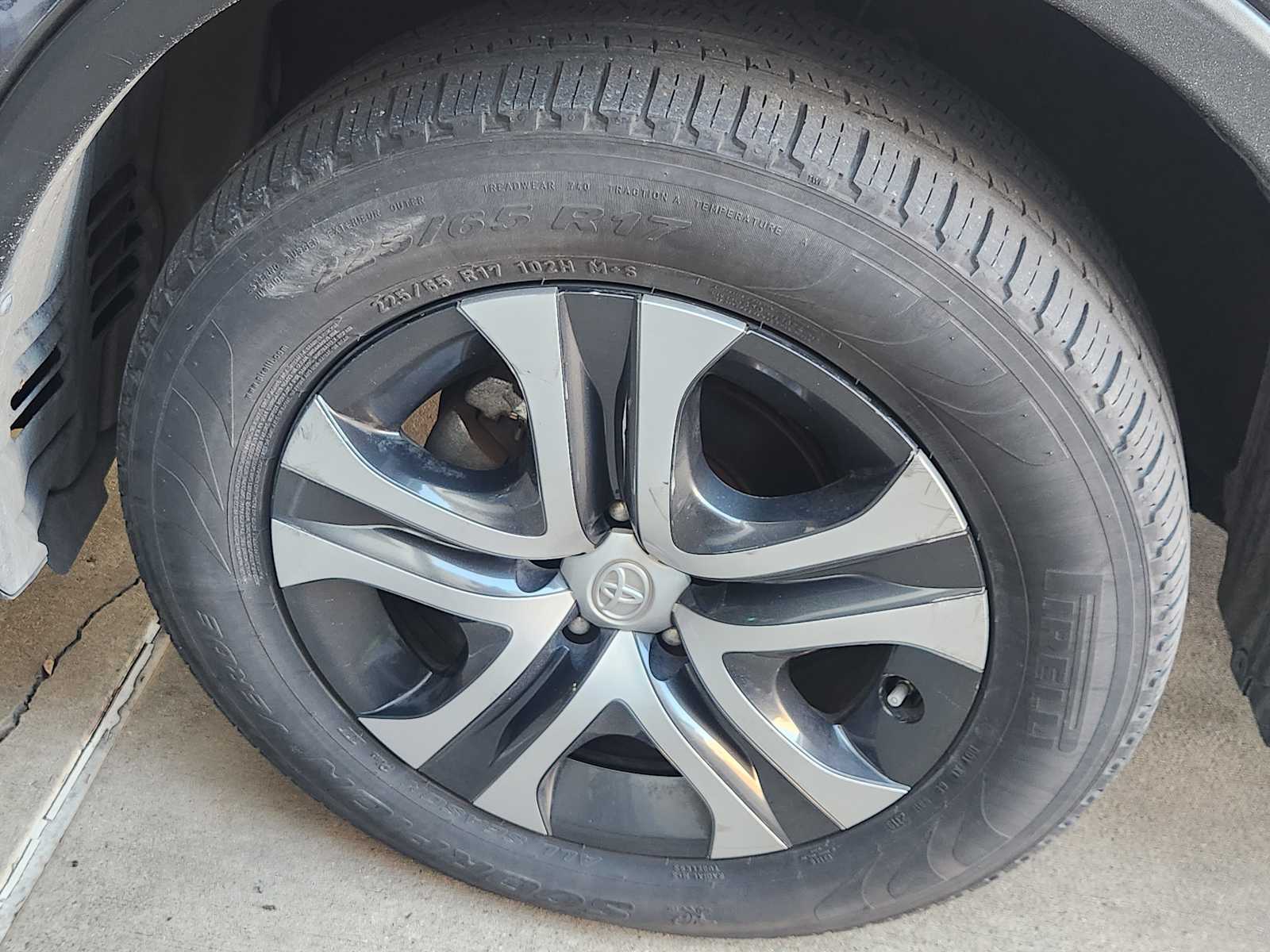 Thumbnail: 2017 Toyota RAV4 - 11