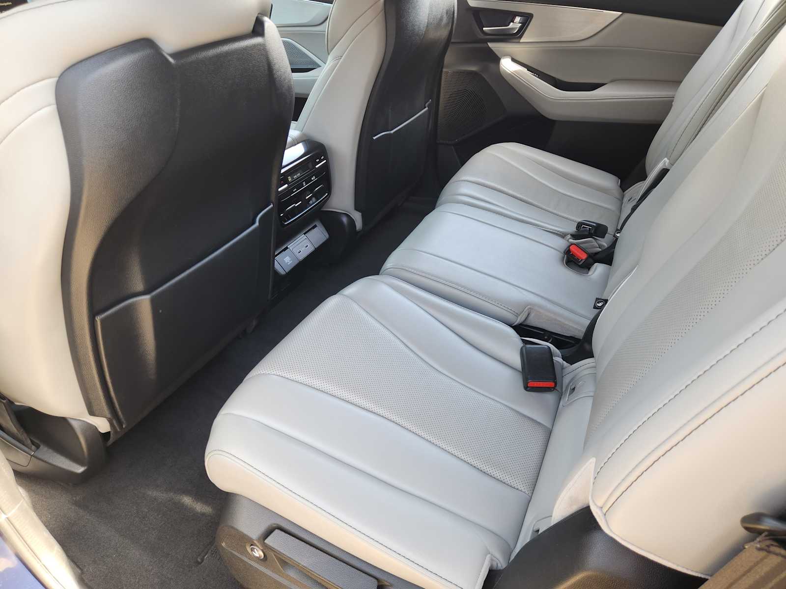 Thumbnail: 2022 Acura MDX - 12