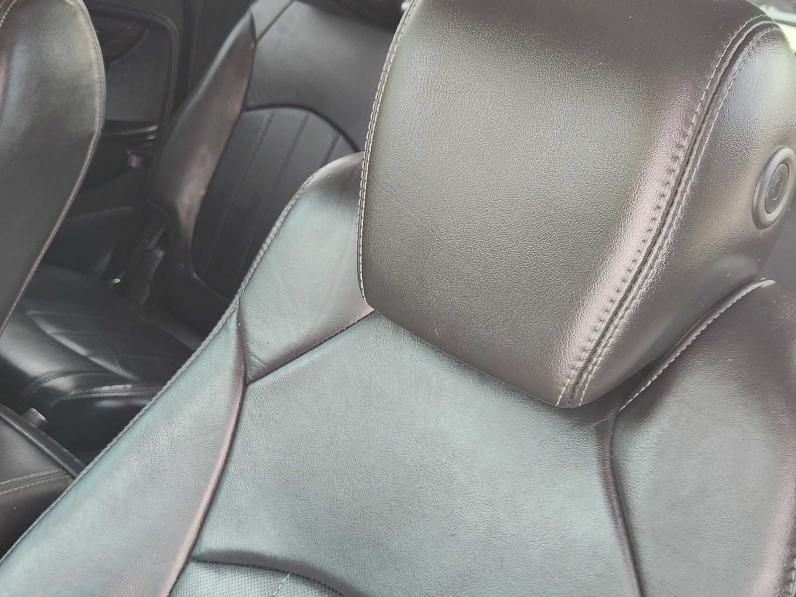 Thumbnail: 2015 GMC Acadia - 25