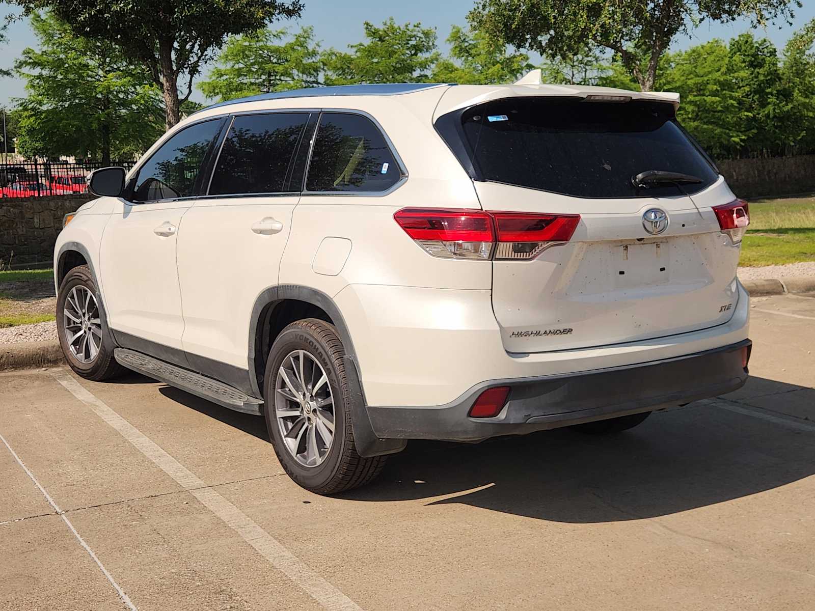 Thumbnail: 2019 Toyota Highlander - 5