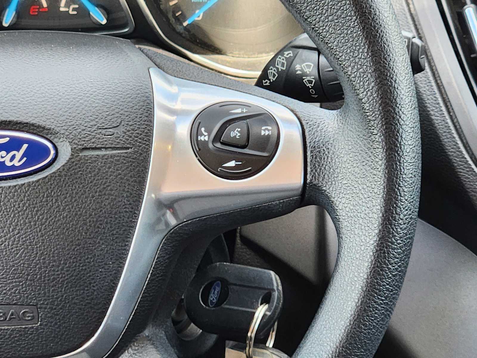 Thumbnail: 2015 Ford Escape - 32