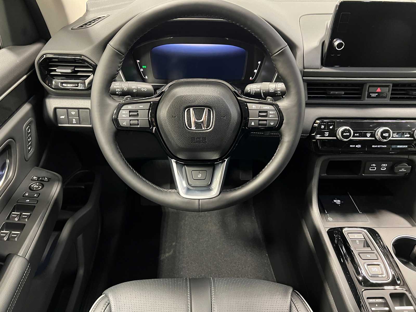 Thumbnail: 2025 Honda Pilot - 16