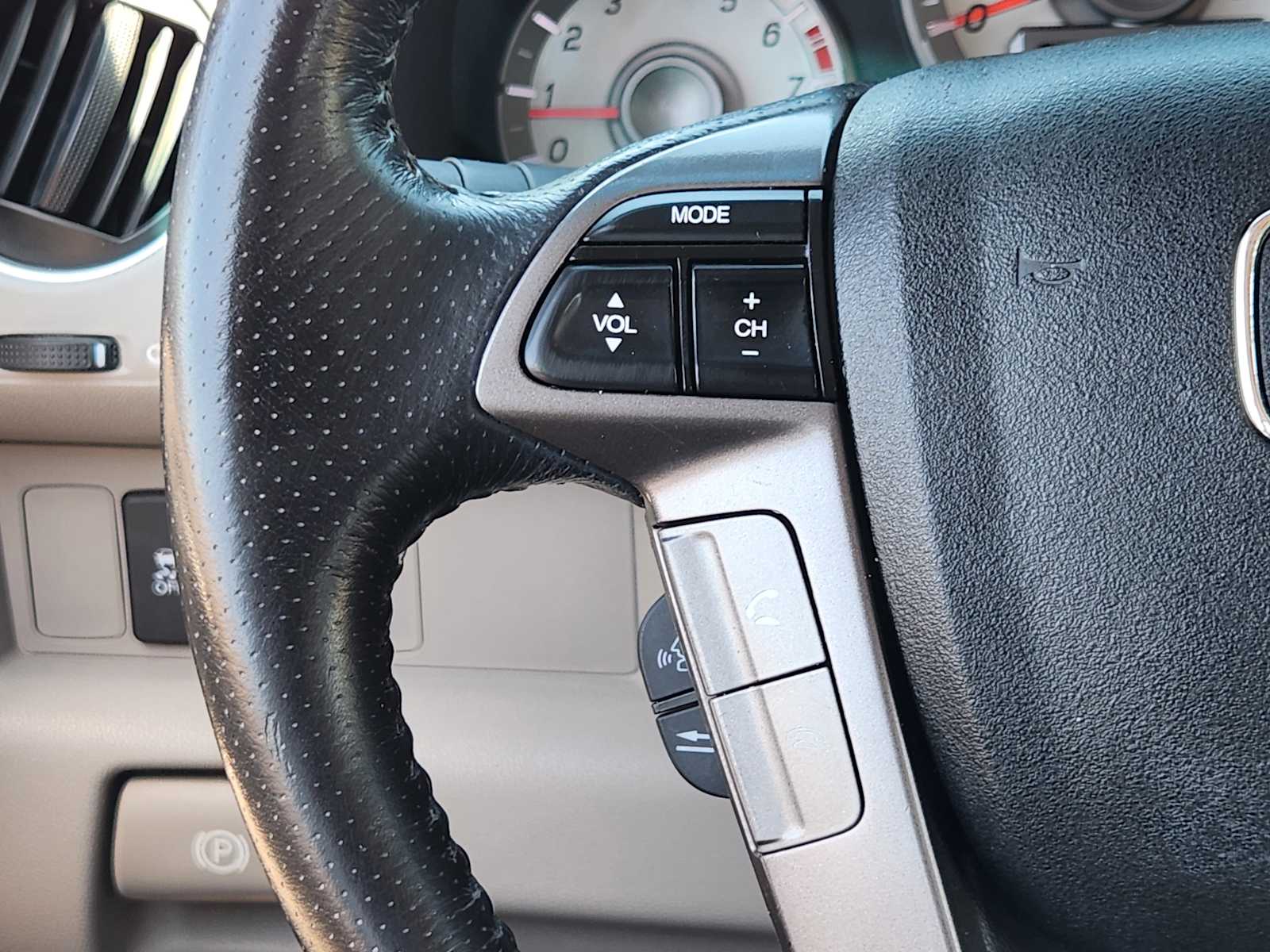 Thumbnail: 2012 Honda Pilot - 32