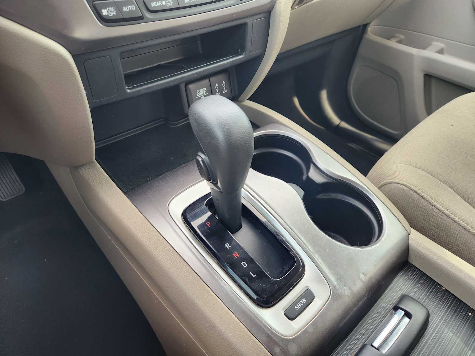 Thumbnail: 2016 Honda Pilot - 18