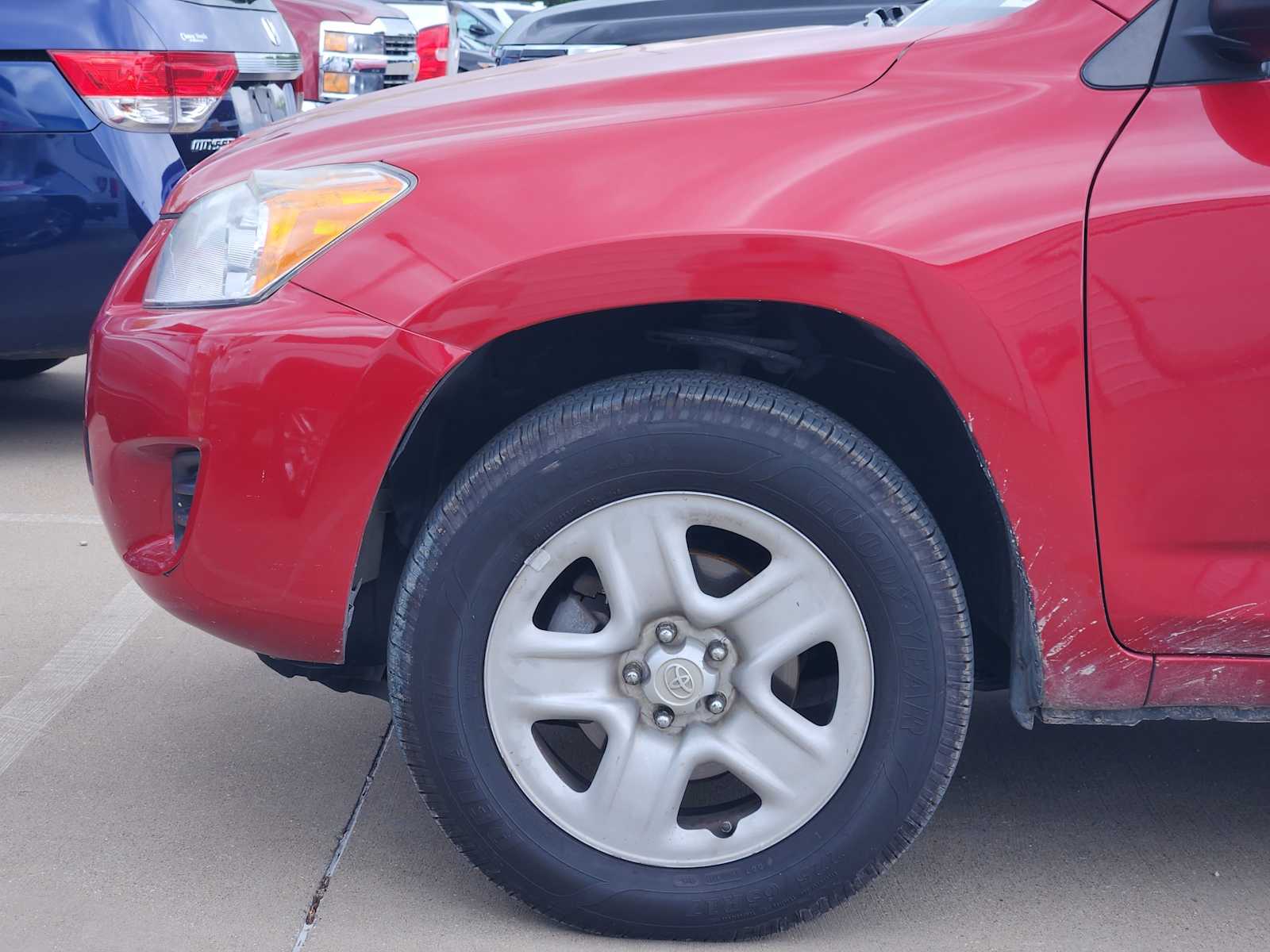 Thumbnail: 2011 Toyota RAV4 - 10