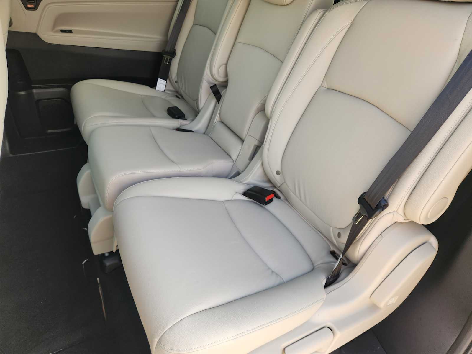 Thumbnail: 2026 Honda Odyssey - 13