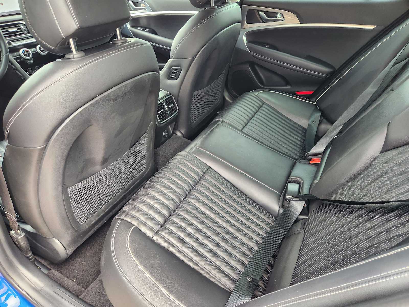 Thumbnail: 2022 Genesis G70 - 12