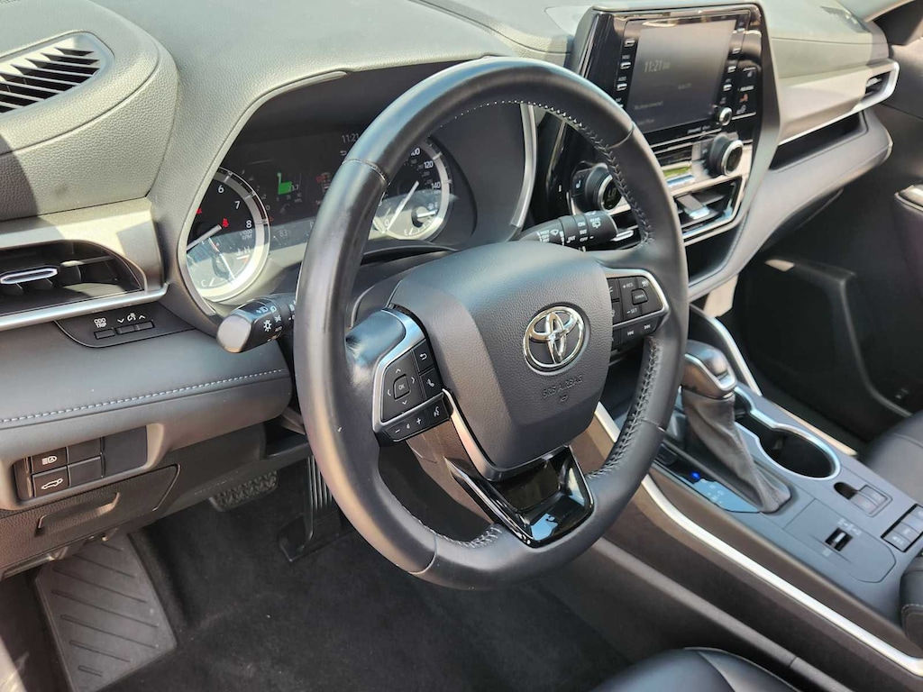 Used 2020 Toyota Highlander XLE SUV