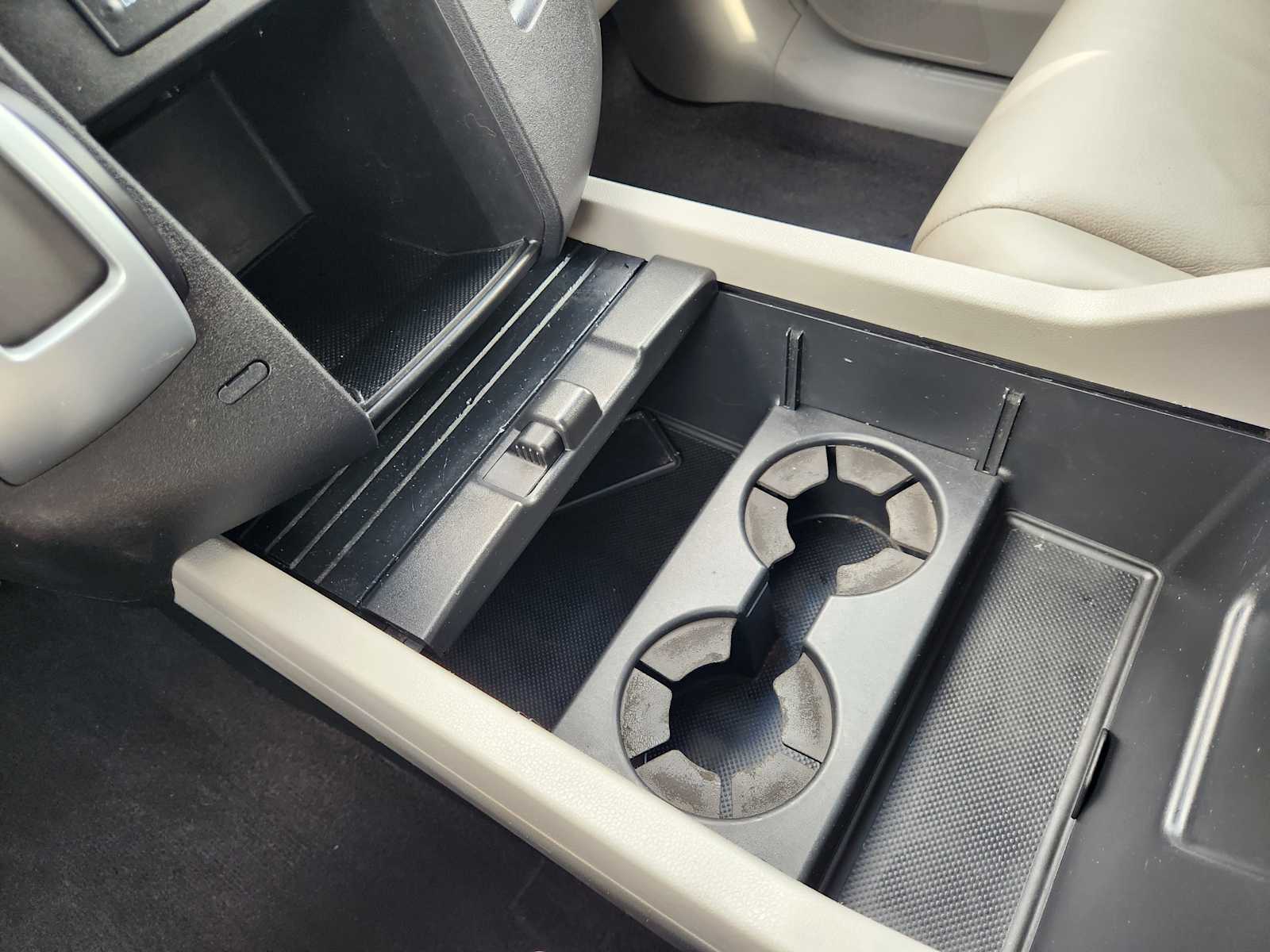 Thumbnail: 2009 Honda Pilot - 18