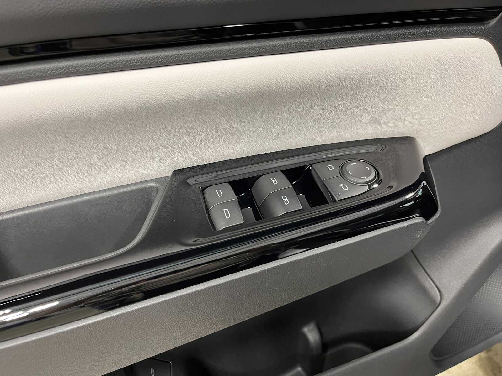 Thumbnail: 2026 Honda Prologue - 10