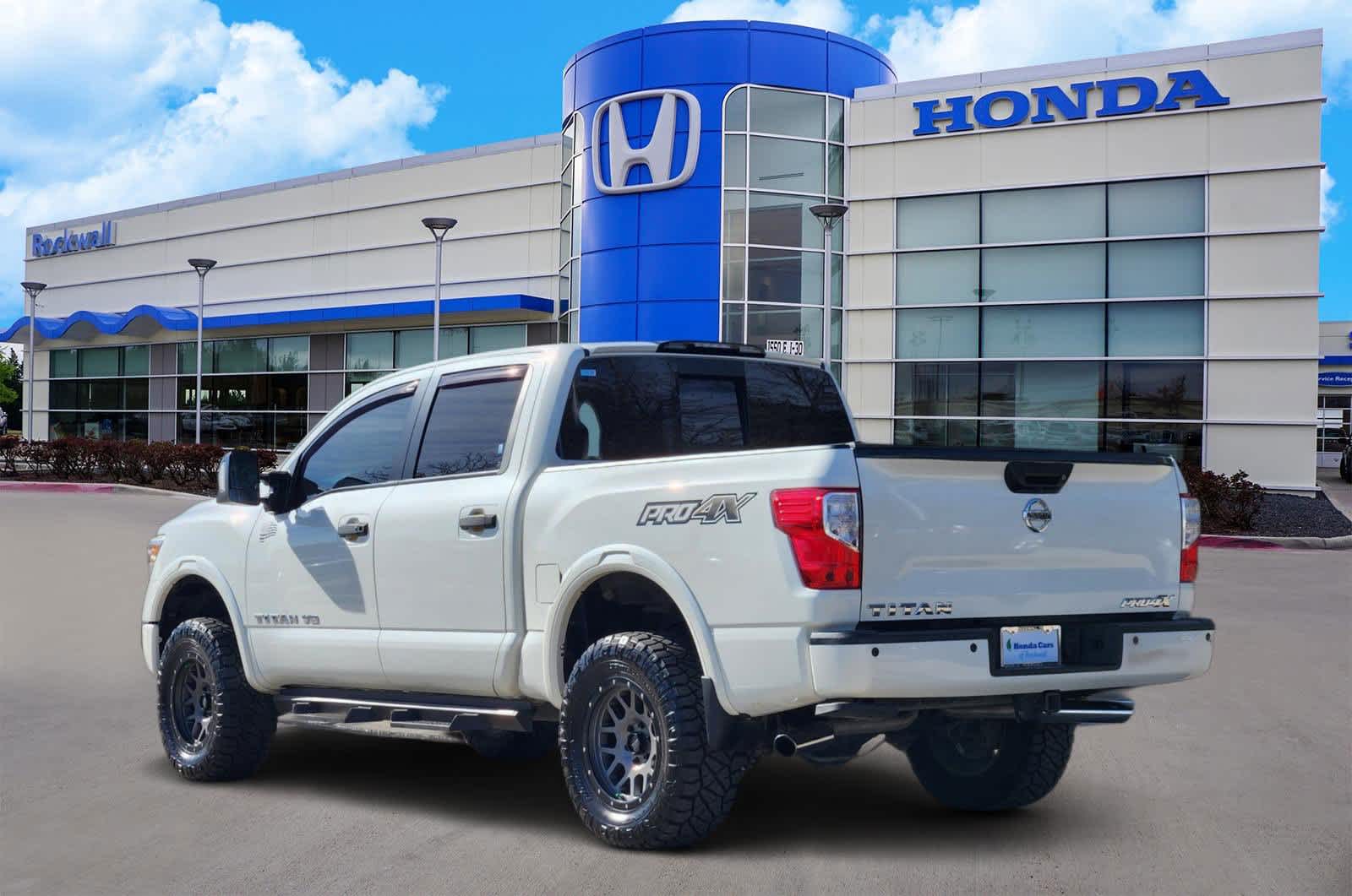 Thumbnail: 2018 Nissan Titan - 4