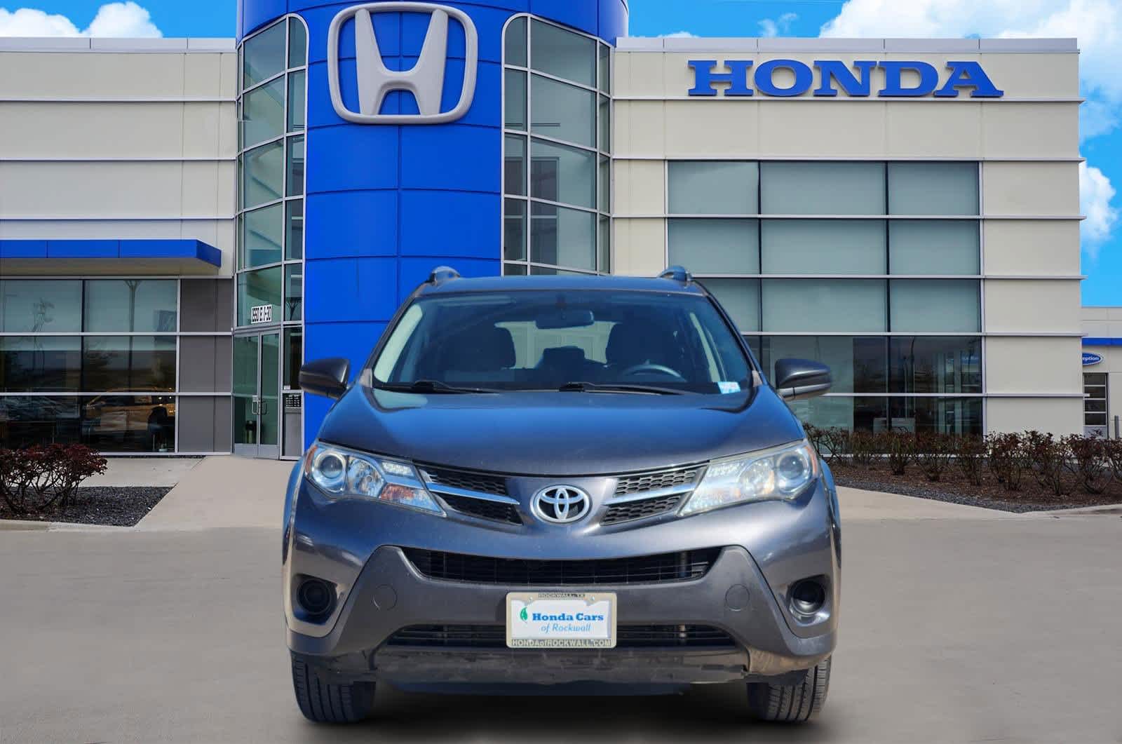 Thumbnail: 2015 Toyota RAV4 - 6