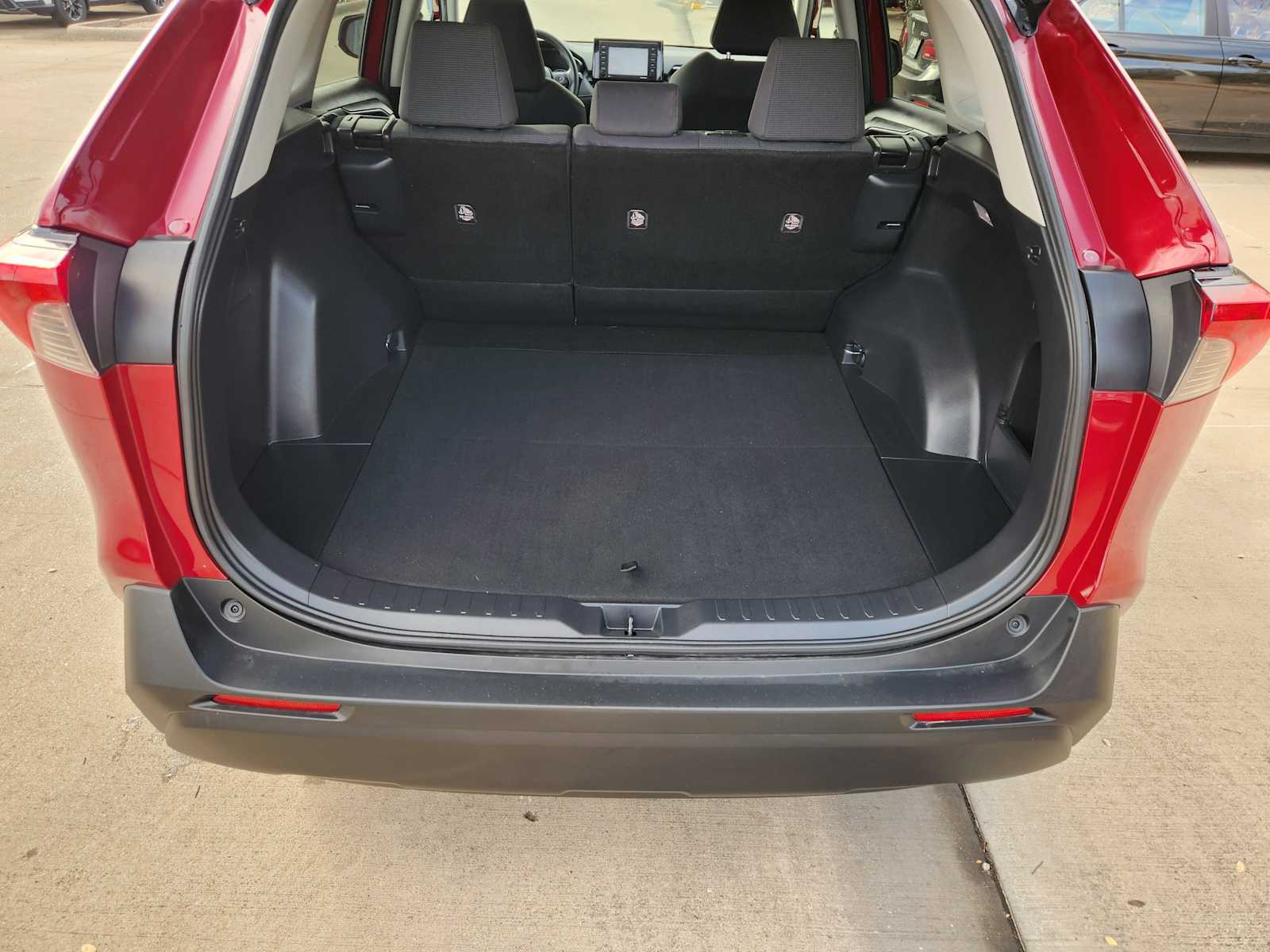 Thumbnail: 2021 Toyota RAV4 - 19