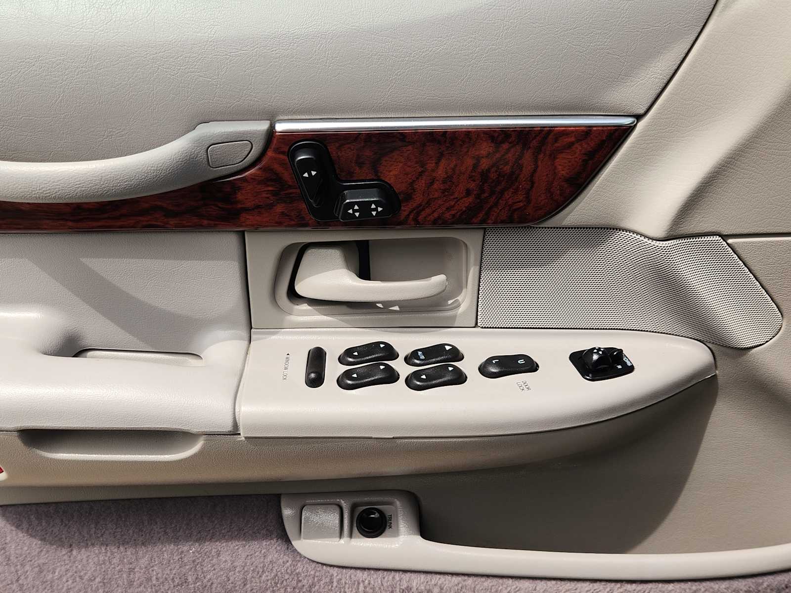 Thumbnail: 2000 Mercury Grand Marquis - 30