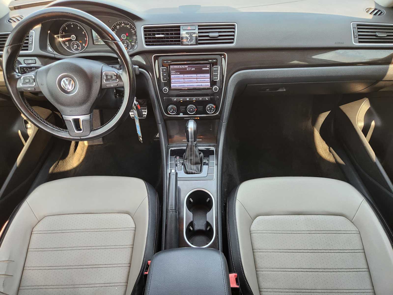 Thumbnail: 2015 Volkswagen Passat - 10