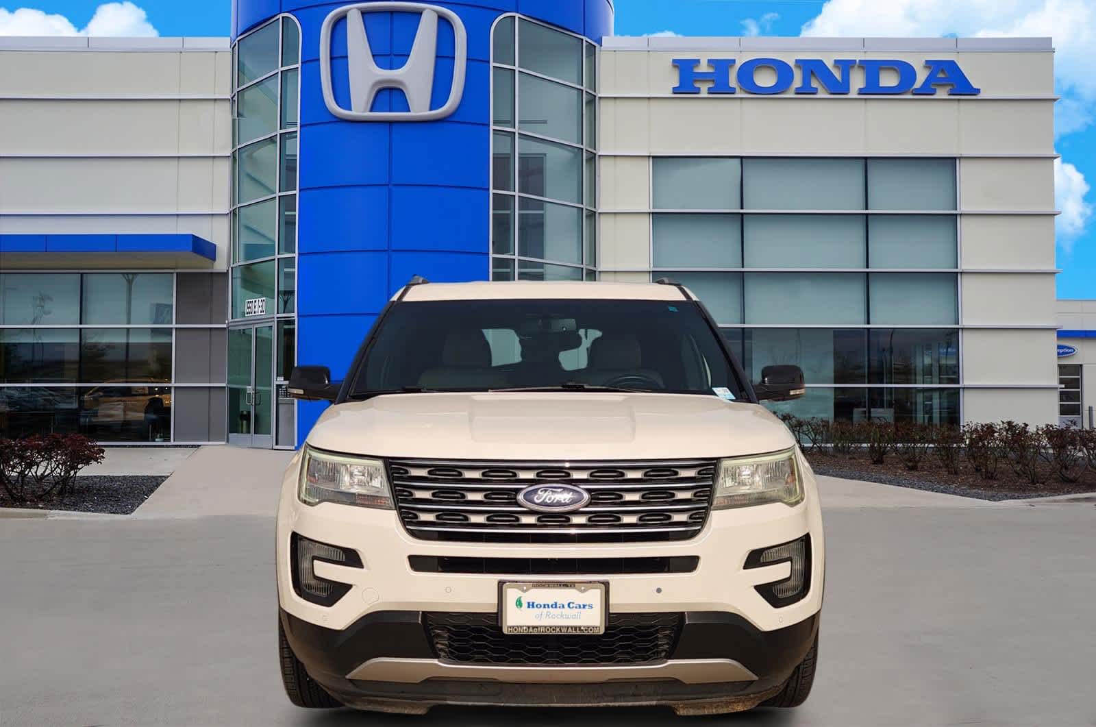 Thumbnail: 2016 Ford Explorer - 6