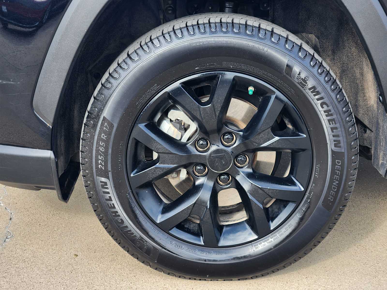 Thumbnail: 2021 Toyota RAV4 - 22