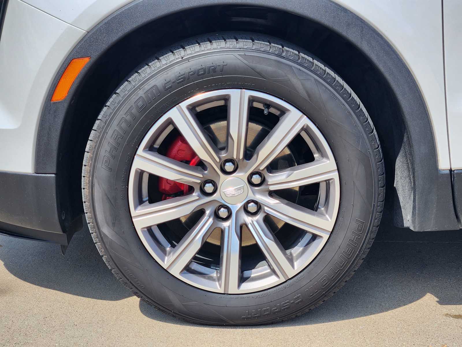 Thumbnail: 2021 Cadillac XT4 - 22