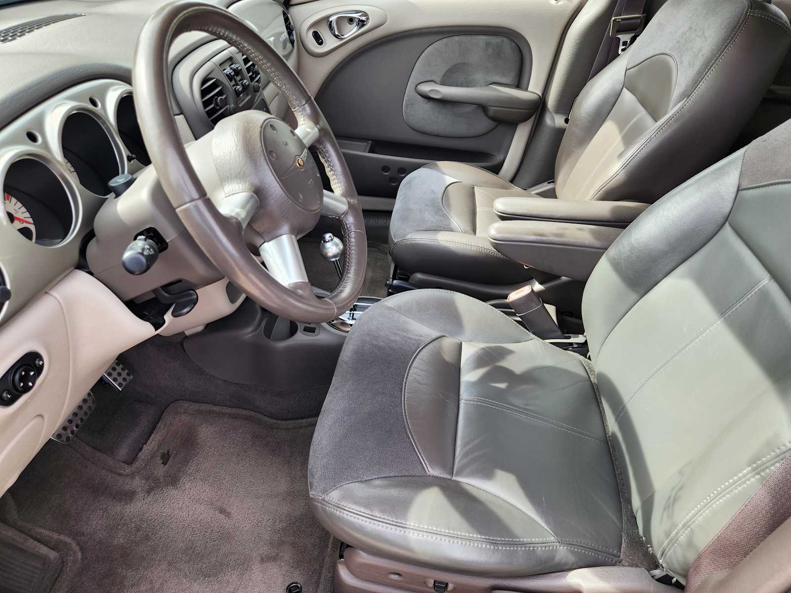 Thumbnail: 2004 Chrysler PT Cruiser - 7