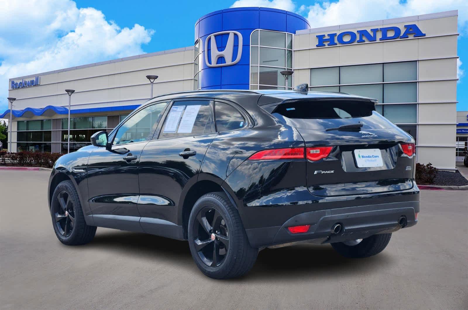 Thumbnail: 2019 Jaguar F-Pace - 4
