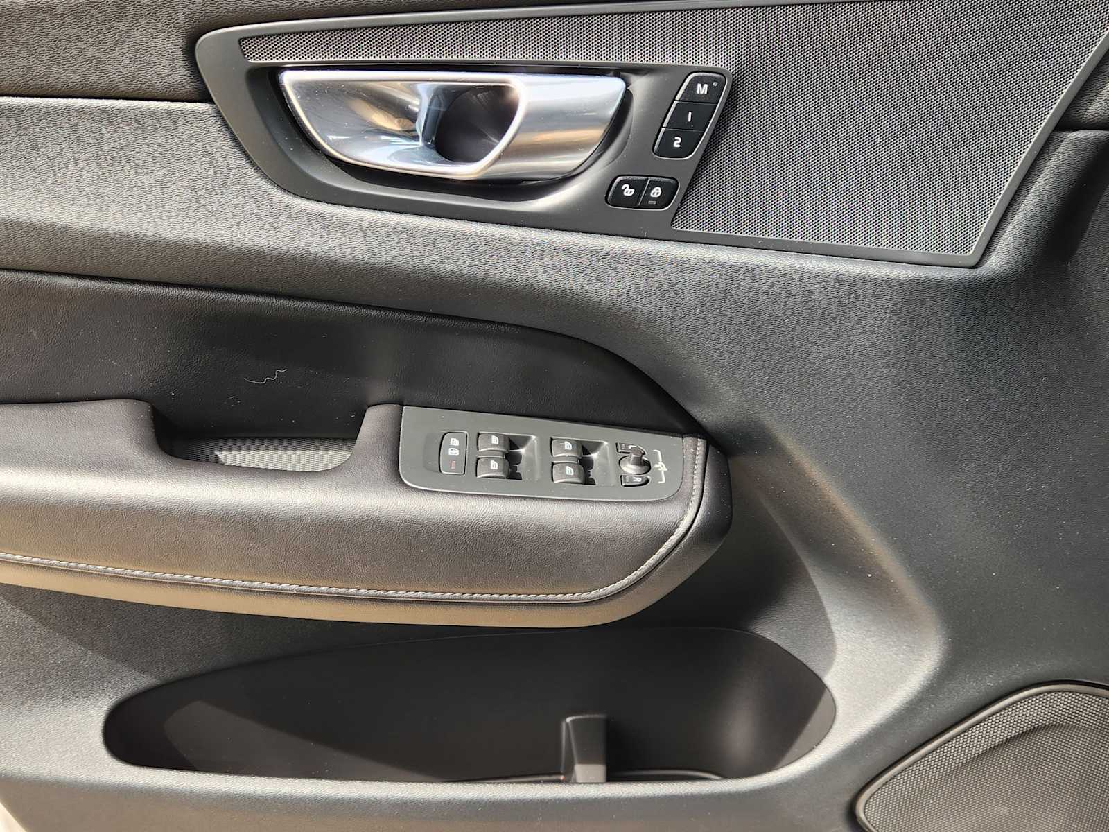 Thumbnail: 2023 Volvo XC60 - 29