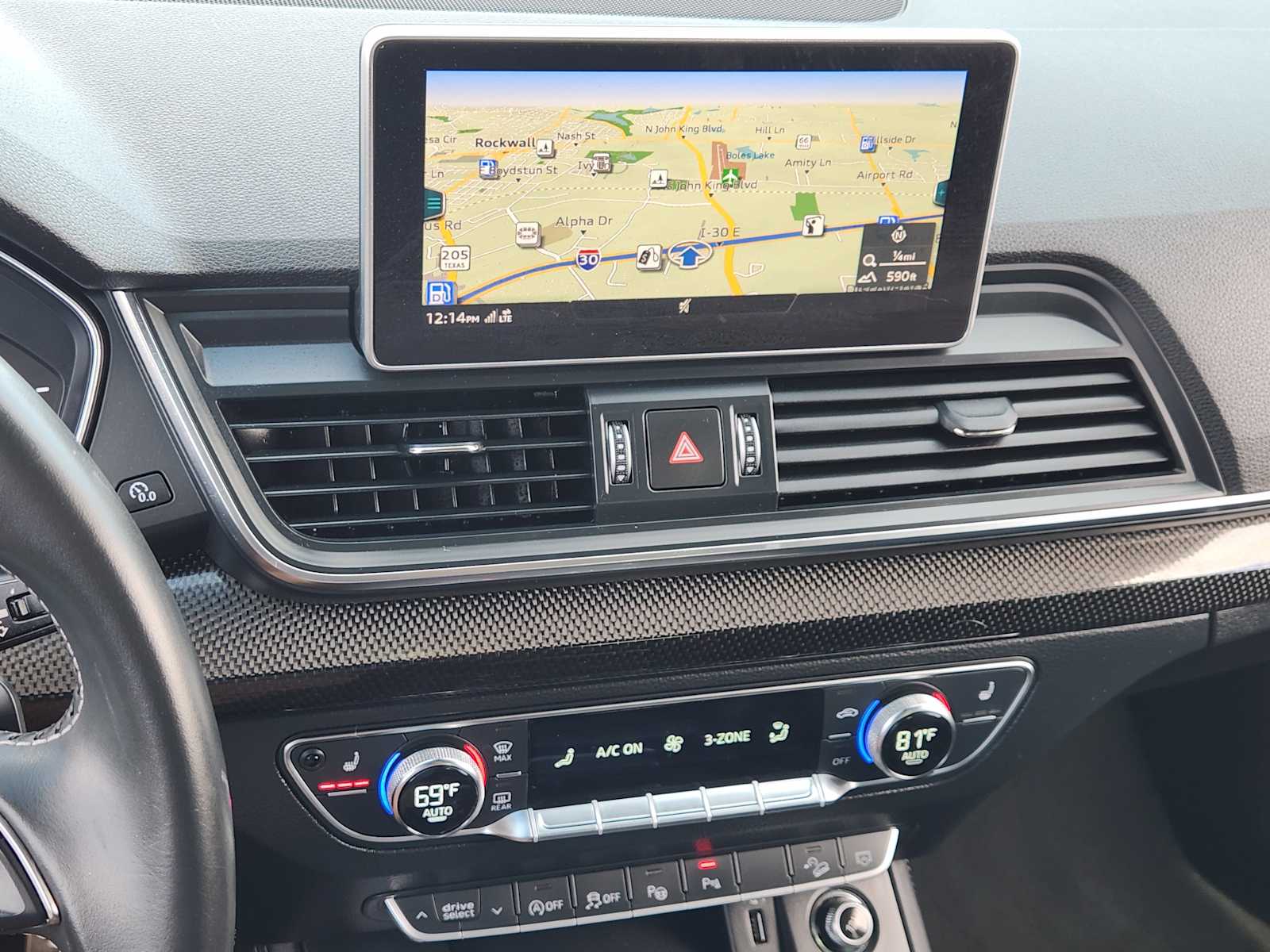 Thumbnail: 2020 Audi SQ5 - 16