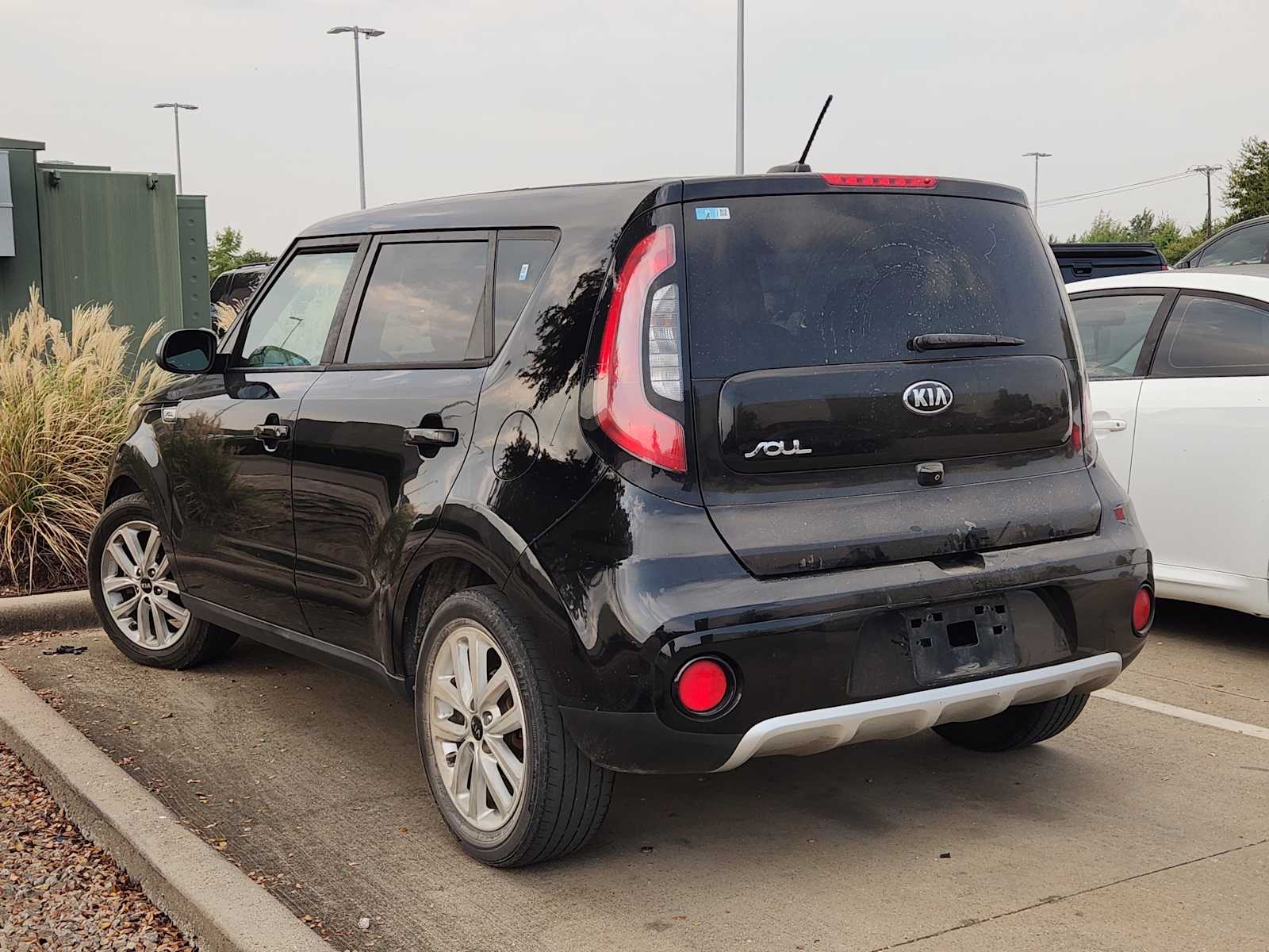 Thumbnail: 2017 Kia Soul - 6