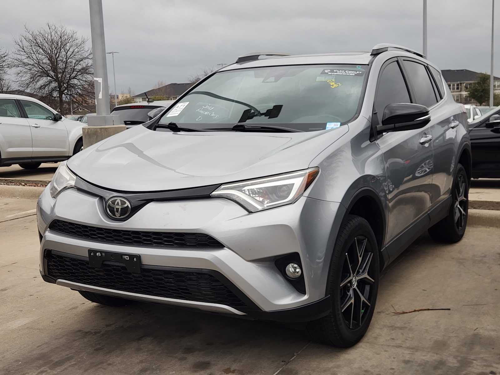 Thumbnail: 2018 Toyota RAV4 - 1